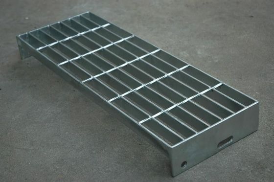 Serrated Bar Hot Dip Galvanized Q235B Grating Stair Treads
