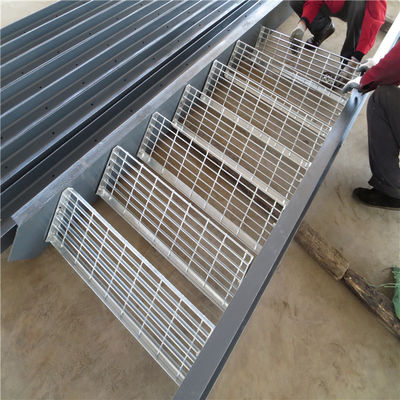 Serrated Bar Hot Dip Galvanized Q235B Grating Stair Treads