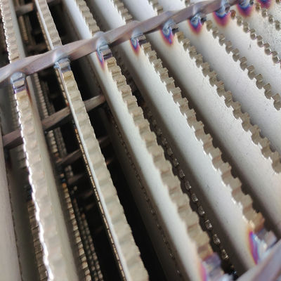 Tangga Tapak Kisi Lantai Stainless Steel Untuk Pusat Perbelanjaan