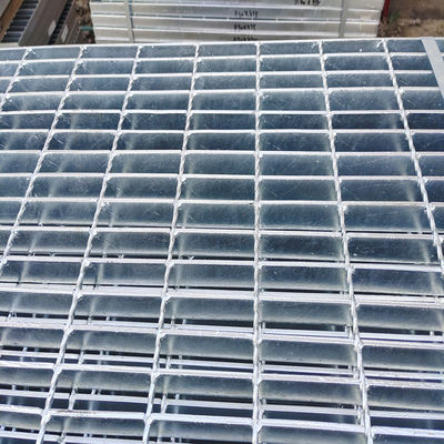 Goresan tahan lemparan stainless steel dalam 1000x1000mm Ukuran untuk solusi lantai industri