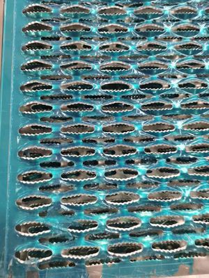 2.5mm Tebal Kisi Baja Industri Panjang 5800mm