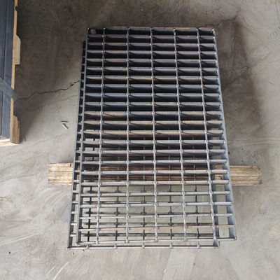 455/30/100 Heavy Duty Steel Bar Grating Pembuatan Kapal Pelat Langkah Instalasi