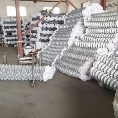 Mesh 90*90mm Galvanized Chain Link Fencing Untuk Situs Konstruksi Bahan Bangunan