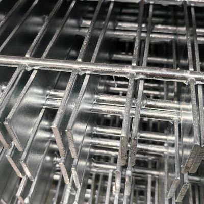 Cost-Effective Convenient Hot Dipped Galvanized Serrated Grating 30 X 5 Mm Galvanized Toothed Steel Grating