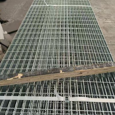 Low Carbon Steel Industrial Plain Bar Grating Untuk Perumahan Dan Komersial