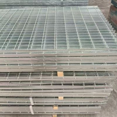 apa Industrial Steel Grating Ideal untuk drainase lantai dan aplikasi platform