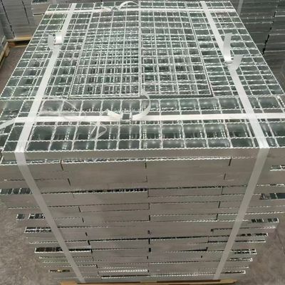 Galvanized Serrated Steel Bar Grating Dengan 30mm Bearing Bar