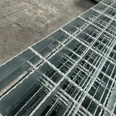 30mm/ 30mm Lemparan Baja Bar Pengelasan Anti karat Baja Industri Lantai Grating