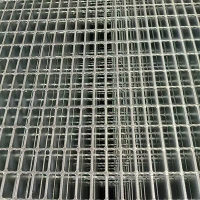 11 W 4 Serrated Bar Grating Anti Slip Perlakuan Permukaan untuk lingkungan yang menuntut