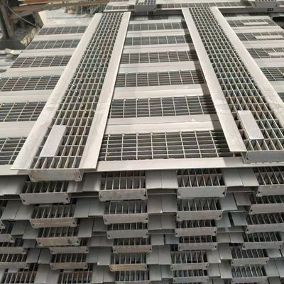 Penutup Parit Teknik Perbandaran Non Slip Grating Long Anti Korosi Hidup