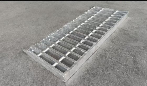 YB/T4001.1-2007 Standard Industrial Steel Grating Dengan Permukaan Galvanis Panas Dan Ketebalan Bar 3mm