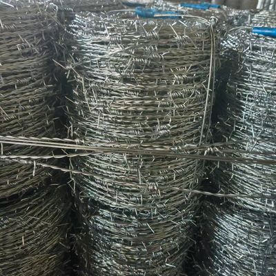 Mesh baja tahan karat sedang dengan 1 635 Jumlah Mesh dan Mill Edge / Slit Edge