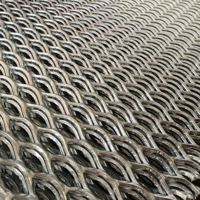 Panel Max Panjang 3000 mm Lembar logam baja yang diperluas Struktur yang kuat dan tangguh