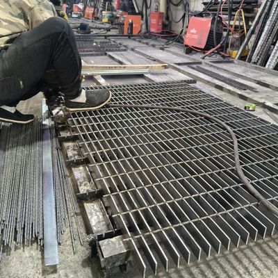 Heavy Duty stainless steel Flat Steel Grating Welded untuk kinerja yang tahan lama